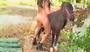 hevonen beastiality ilmainen porno
